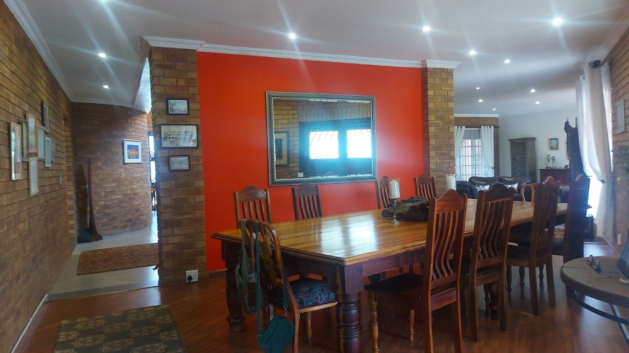 4 Bedroom Property for Sale in Faerie Glen Gauteng