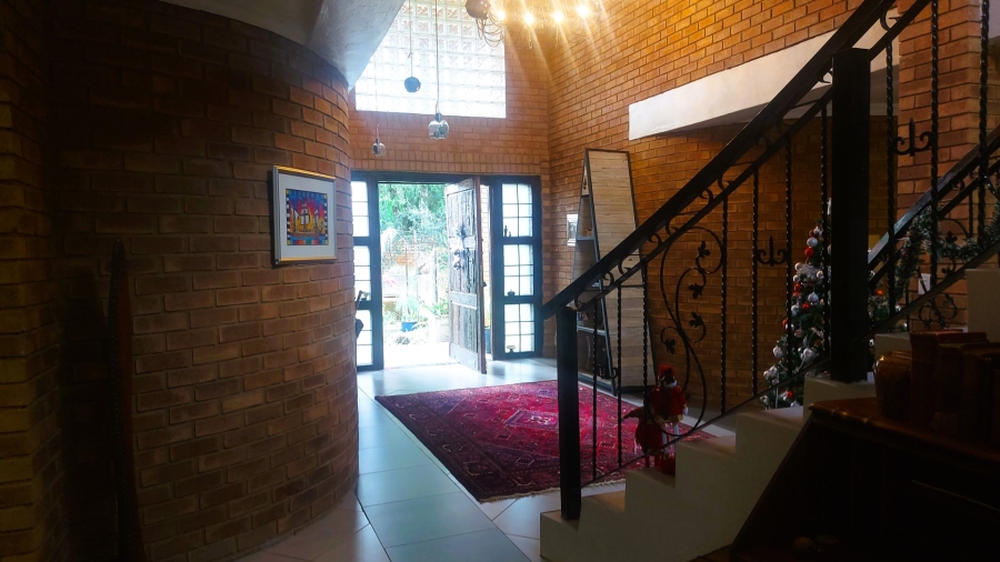 4 Bedroom Property for Sale in Faerie Glen Gauteng