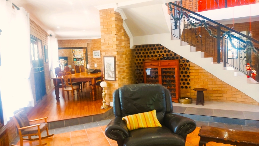 4 Bedroom Property for Sale in Faerie Glen Gauteng