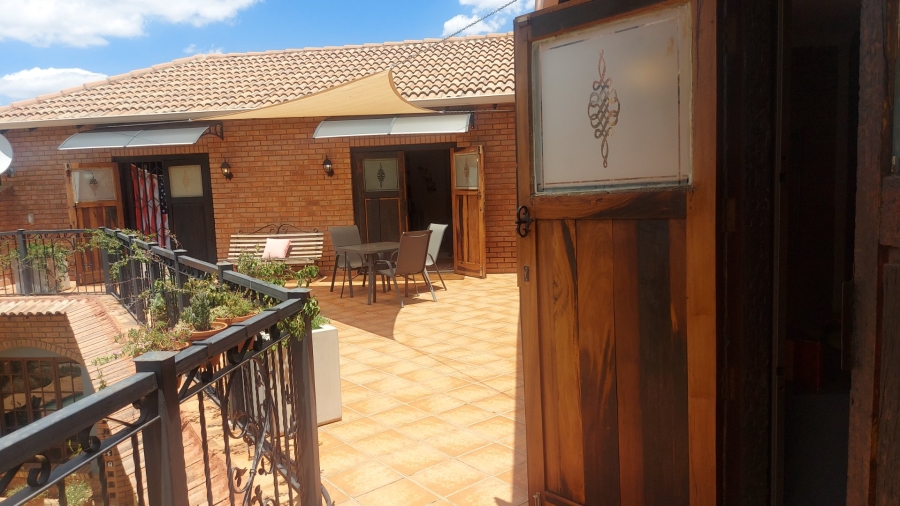 4 Bedroom Property for Sale in Faerie Glen Gauteng