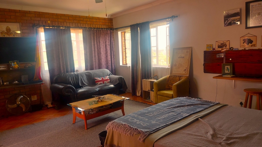 4 Bedroom Property for Sale in Faerie Glen Gauteng