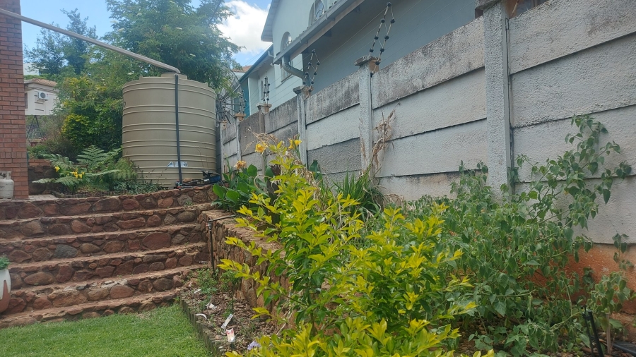 4 Bedroom Property for Sale in Faerie Glen Gauteng