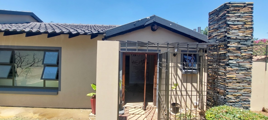 3 Bedroom Property for Sale in Glenanda Gauteng