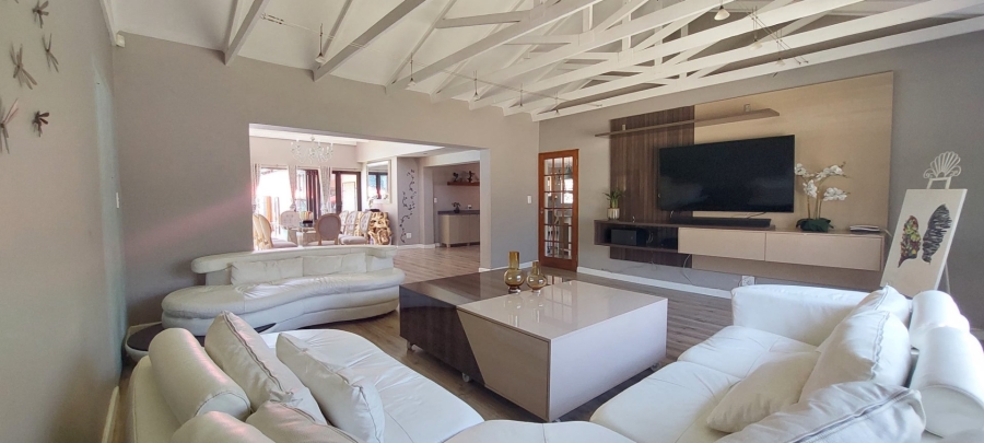 3 Bedroom Property for Sale in Glenanda Gauteng