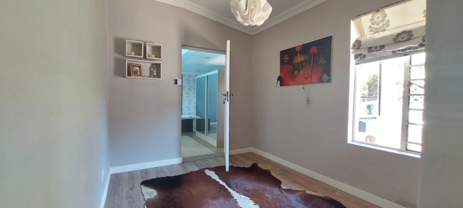 3 Bedroom Property for Sale in Glenanda Gauteng