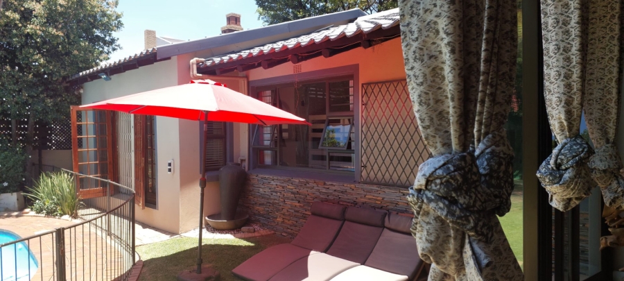 3 Bedroom Property for Sale in Glenanda Gauteng