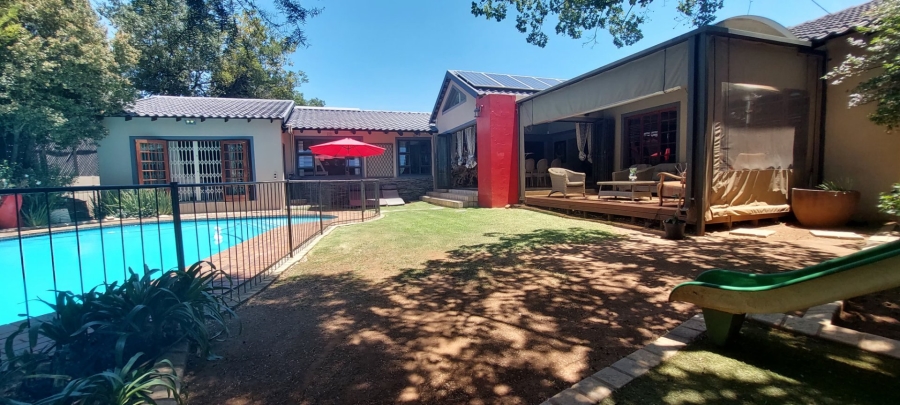 3 Bedroom Property for Sale in Glenanda Gauteng