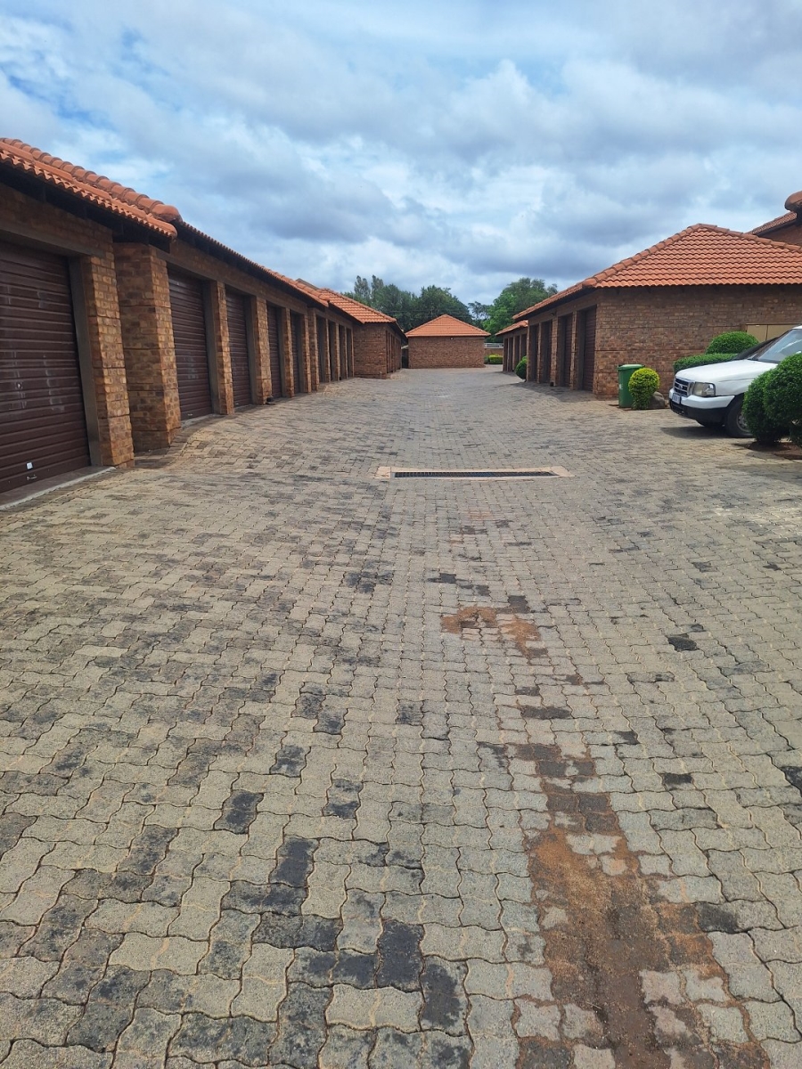 3 Bedroom Property for Sale in Theresa Park Gauteng