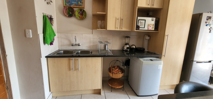 2 Bedroom Property for Sale in Pretoria North Gauteng