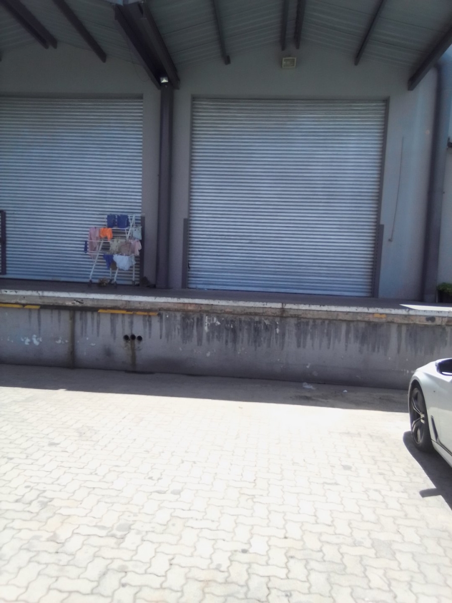 To Let commercial Property for Rent in Barbeque Downs Gauteng