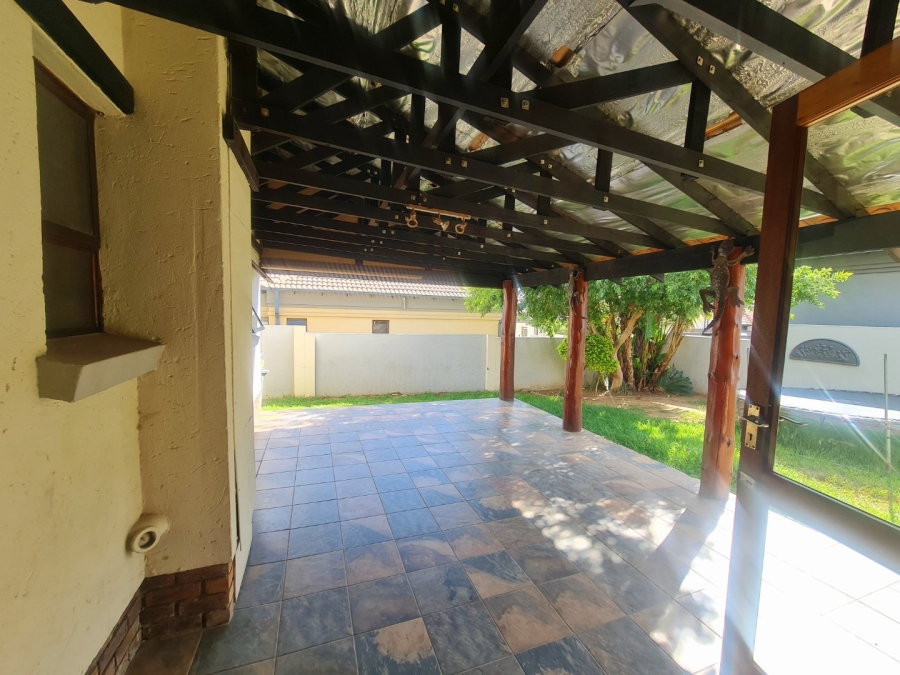 4 Bedroom Property for Sale in Amberfield Valley Gauteng