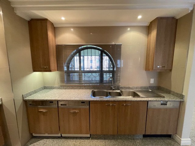 To Let 1 Bedroom Property for Rent in Bedford Gardens Gauteng