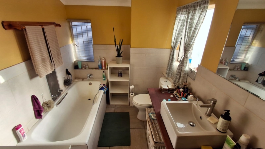 3 Bedroom Property for Sale in Magalieskruin Gauteng