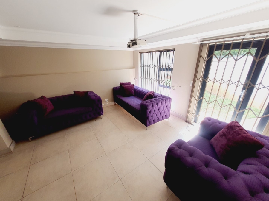 4 Bedroom Property for Sale in Waterkloof Glen Gauteng