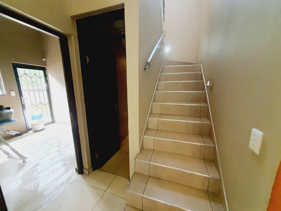 4 Bedroom Property for Sale in Waterkloof Glen Gauteng