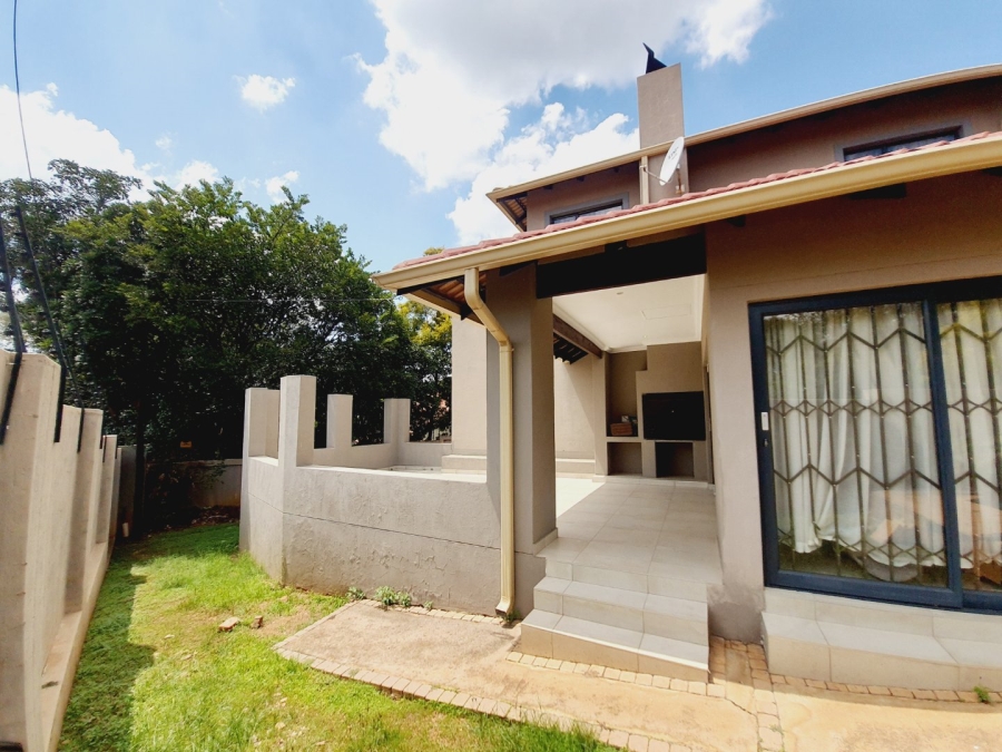 4 Bedroom Property for Sale in Waterkloof Glen Gauteng