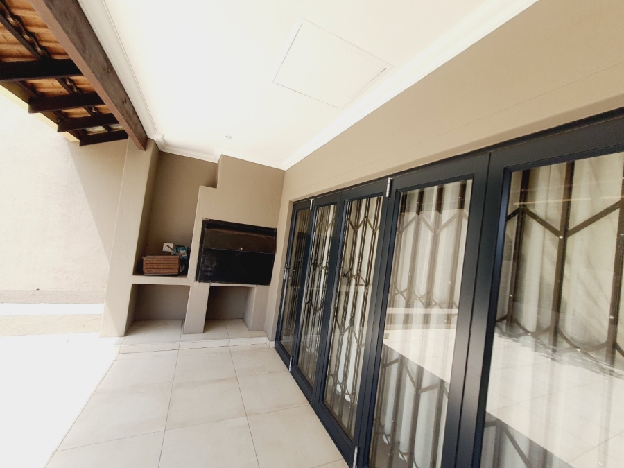 4 Bedroom Property for Sale in Waterkloof Glen Gauteng