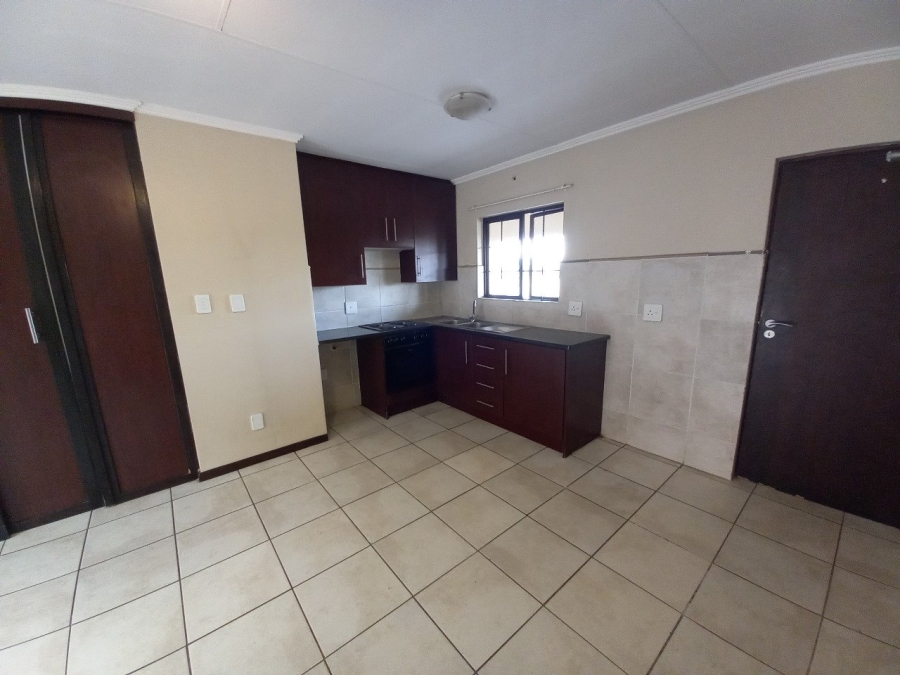 1 Bedroom Property for Sale in Kosmosdal Gauteng