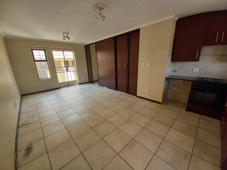 1 Bedroom Property for Sale in Kosmosdal Gauteng