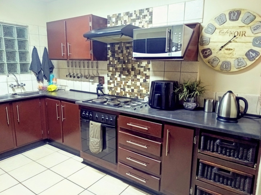 3 Bedroom Property for Sale in Parktown Estate Gauteng