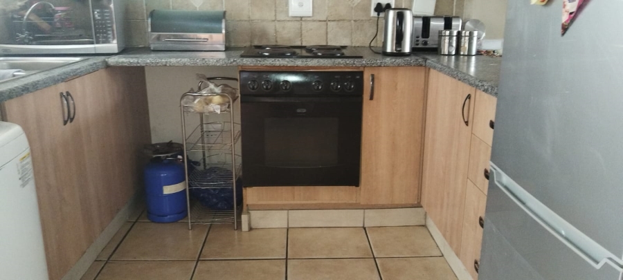 To Let 2 Bedroom Property for Rent in Castleview Gauteng