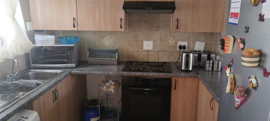 To Let 2 Bedroom Property for Rent in Castleview Gauteng