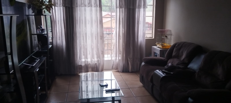 To Let 2 Bedroom Property for Rent in Castleview Gauteng