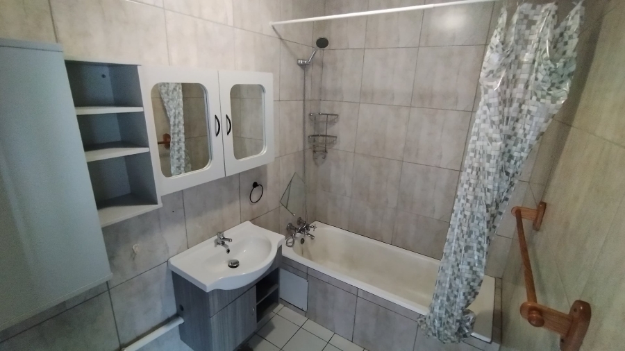 2 Bedroom Property for Sale in Bedford Gardens Gauteng