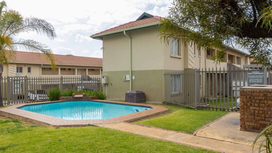 To Let 2 Bedroom Property for Rent in Eden Glen Gauteng