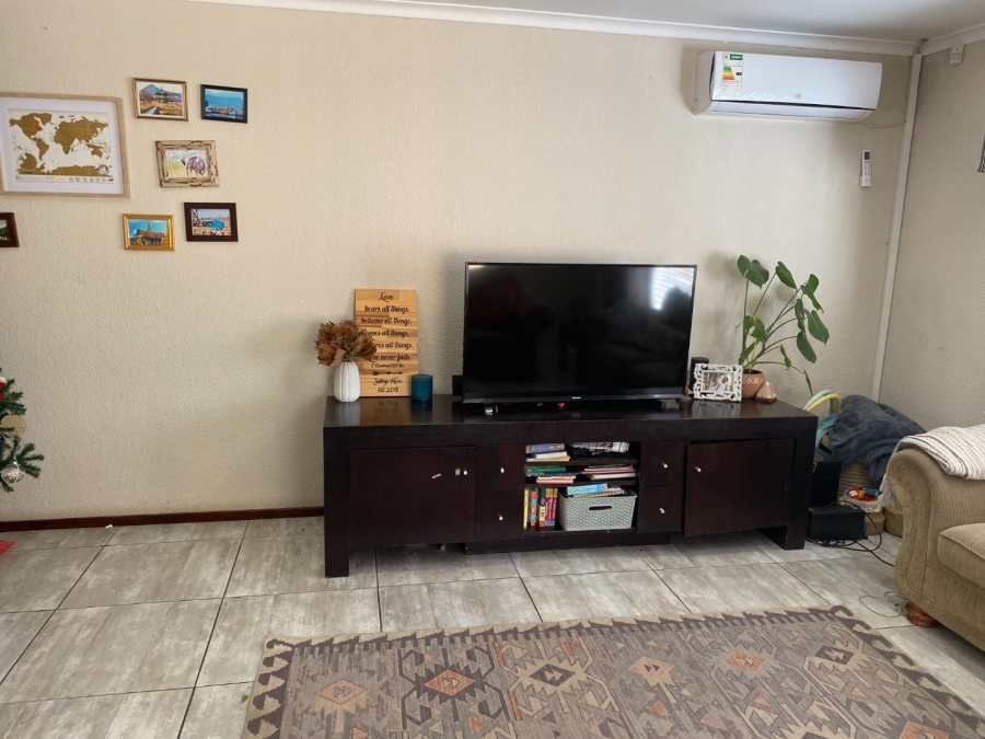 To Let 3 Bedroom Property for Rent in North Riding Gauteng