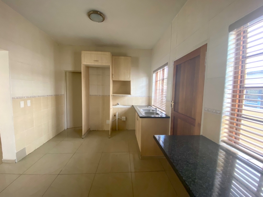 To Let 3 Bedroom Property for Rent in Halfway Gardens Gauteng