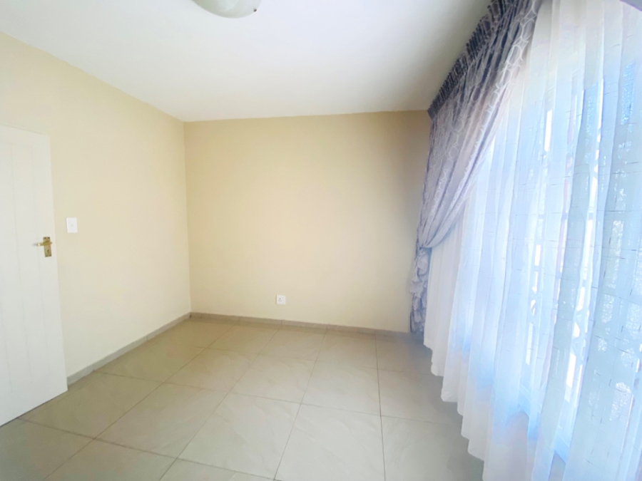 To Let 3 Bedroom Property for Rent in Halfway Gardens Gauteng