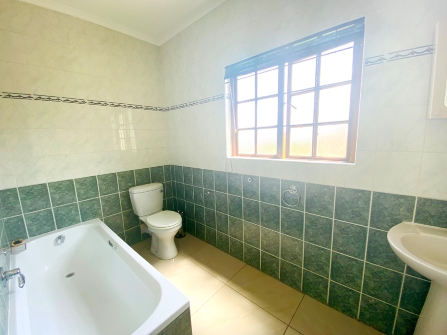 To Let 3 Bedroom Property for Rent in Halfway Gardens Gauteng