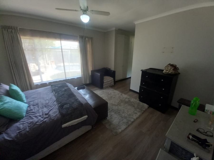 To Let 4 Bedroom Property for Rent in Witkoppie Ridge Gauteng