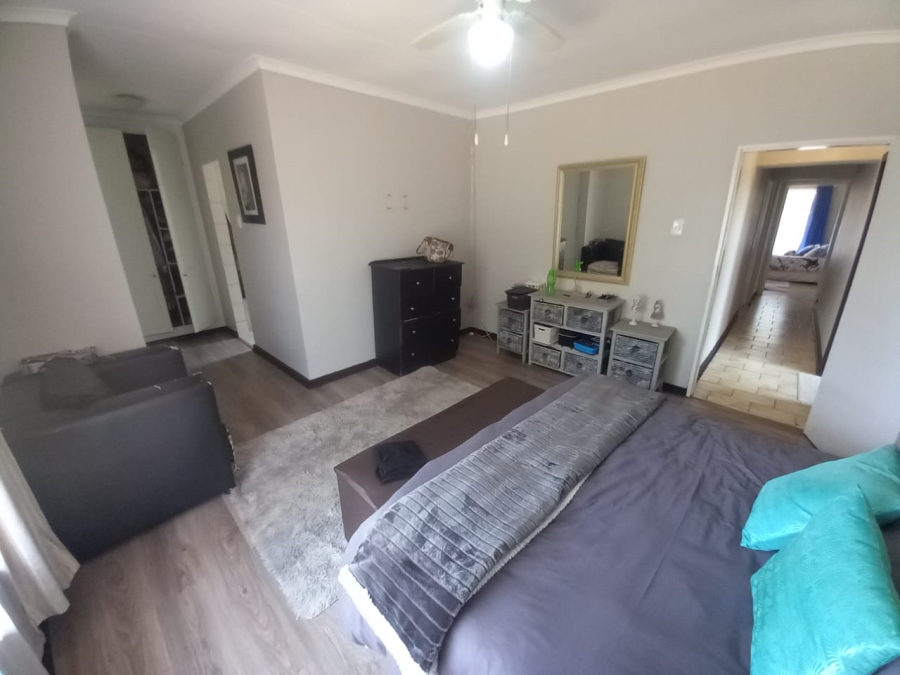 To Let 4 Bedroom Property for Rent in Witkoppie Ridge Gauteng