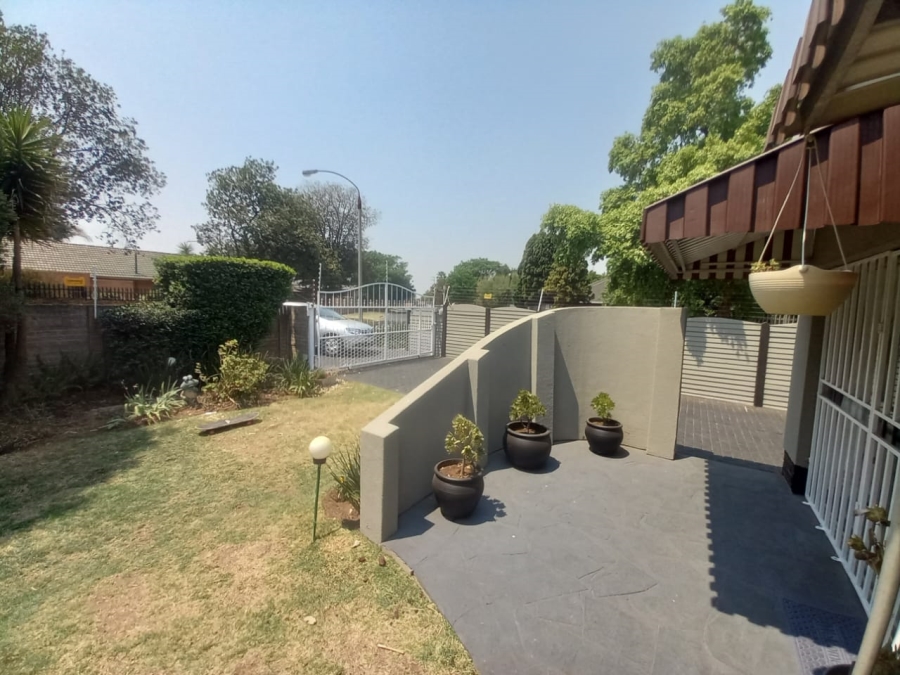 To Let 4 Bedroom Property for Rent in Witkoppie Ridge Gauteng