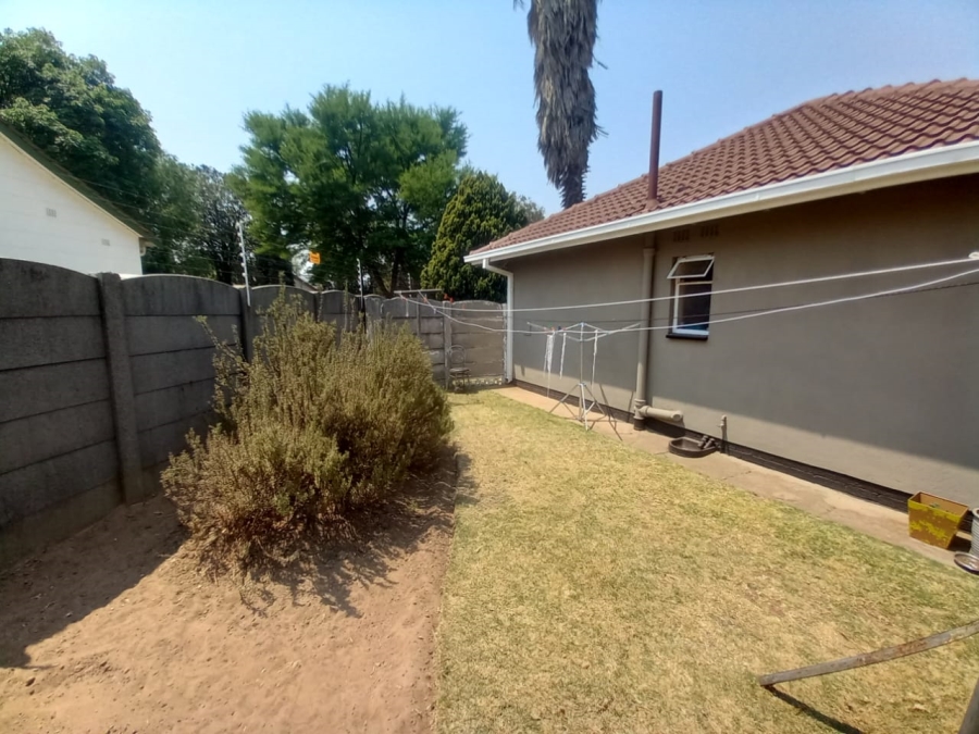 To Let 4 Bedroom Property for Rent in Witkoppie Ridge Gauteng