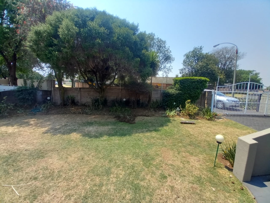 To Let 4 Bedroom Property for Rent in Witkoppie Ridge Gauteng