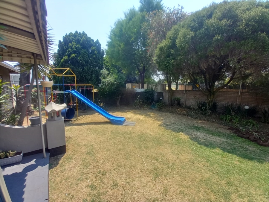 To Let 4 Bedroom Property for Rent in Witkoppie Ridge Gauteng