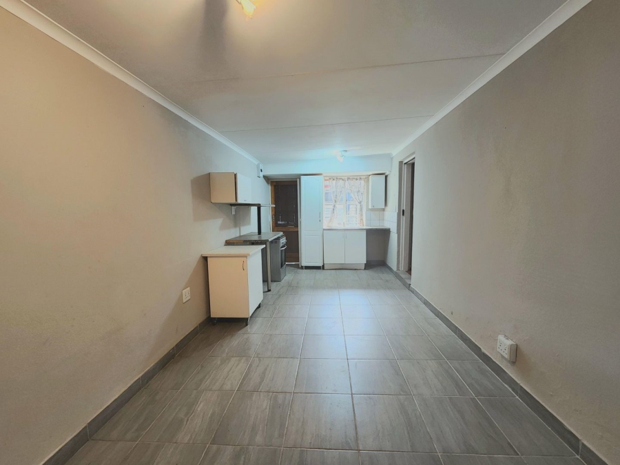 To Let 1 Bedroom Property for Rent in Edenvale Central Gauteng