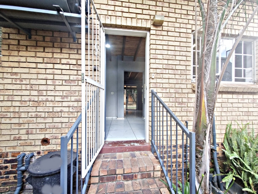 To Let 3 Bedroom Property for Rent in Van Riebeeck Park Gauteng