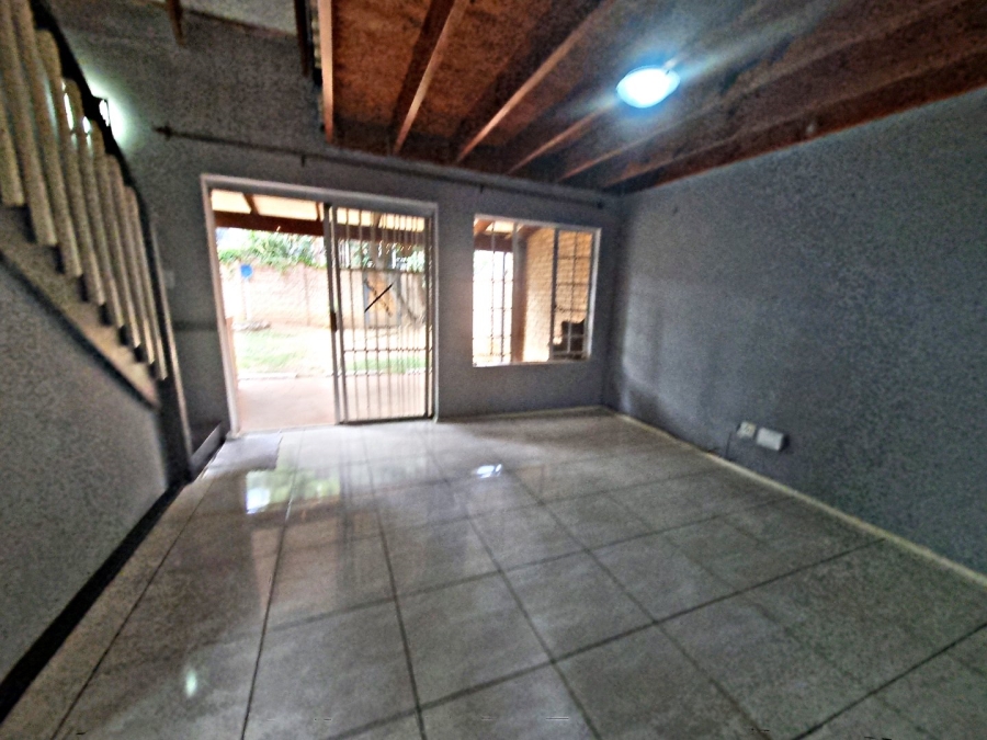 To Let 3 Bedroom Property for Rent in Van Riebeeck Park Gauteng