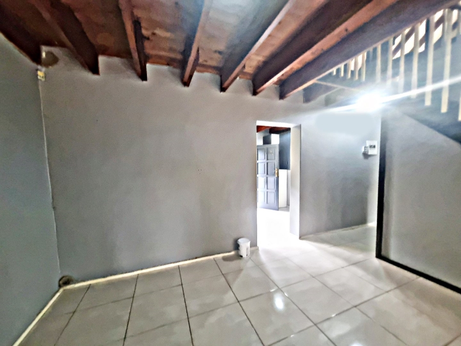 To Let 3 Bedroom Property for Rent in Van Riebeeck Park Gauteng