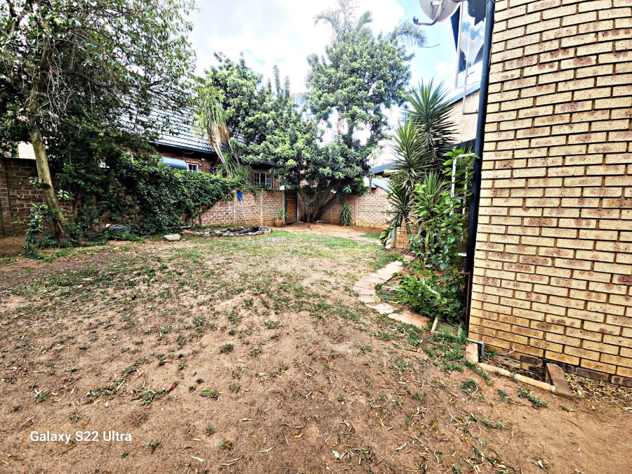 To Let 3 Bedroom Property for Rent in Van Riebeeck Park Gauteng