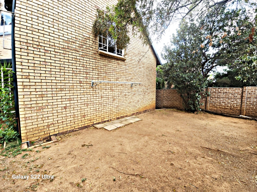 To Let 3 Bedroom Property for Rent in Van Riebeeck Park Gauteng