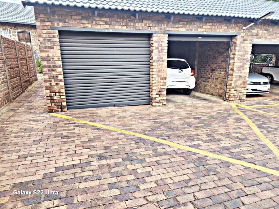 To Let 3 Bedroom Property for Rent in Van Riebeeck Park Gauteng