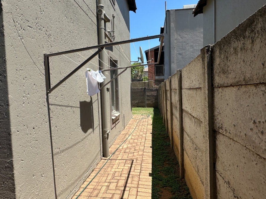 2 Bedroom Property for Sale in Sonneglans Gauteng