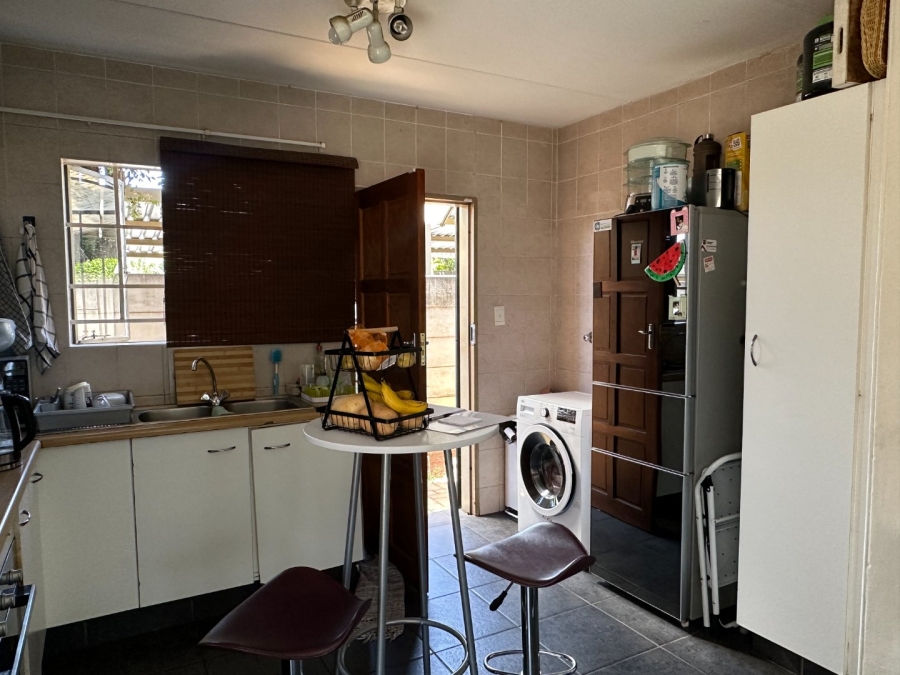 2 Bedroom Property for Sale in Sonneglans Gauteng