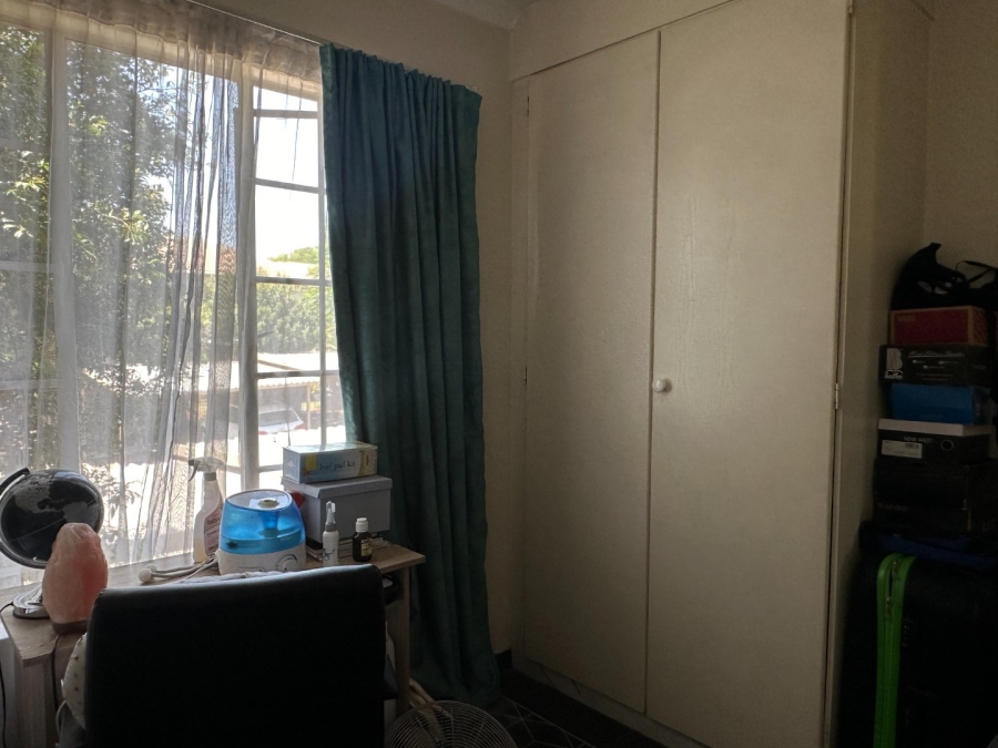 2 Bedroom Property for Sale in Sonneglans Gauteng