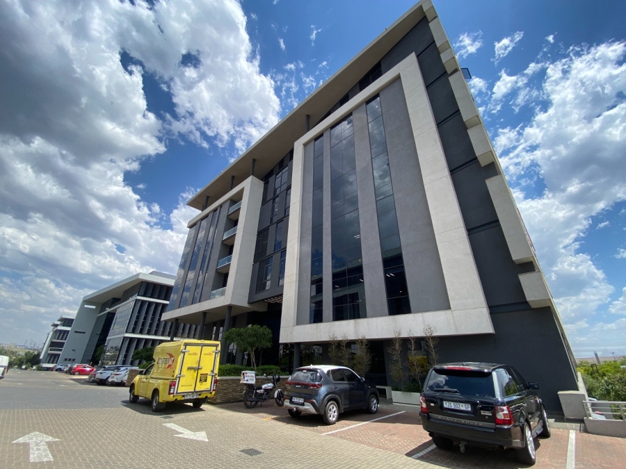 To Let commercial Property for Rent in Vorna Valley Gauteng